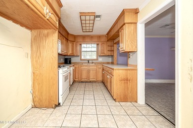 APPROVED SHORT SALE! 3 Bedrooms | 2 Bathrooms, Large bonus room - photo 15