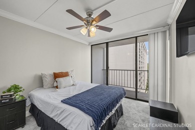 Spacious 2-bedroom, 2-bath condo featuring an expansive balcony - photo 17