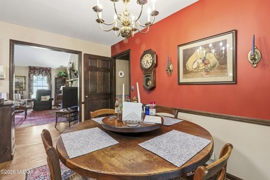 Welcome to this beautifully maintained 3-bedroom, 2.5-bath home - photo 19