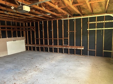 Looking for a 3-bedroom home in Gulfport where you can build - photo 21