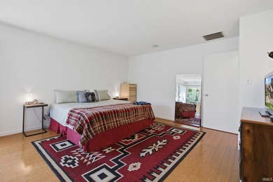 Beautiful condo at Eagle Pointe Resort on Lake Monroe - photo 22
