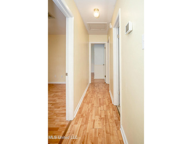 APPROVED SHORT SALE! 3 Bedrooms | 2 Bathrooms, Large bonus room - photo 23