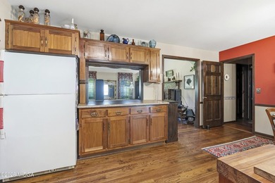 Welcome to this beautifully maintained 3-bedroom, 2.5-bath home - photo 28