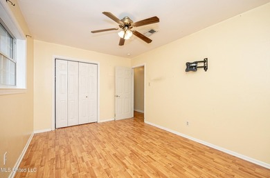 APPROVED SHORT SALE! 3 Bedrooms | 2 Bathrooms, Large bonus room - photo 28