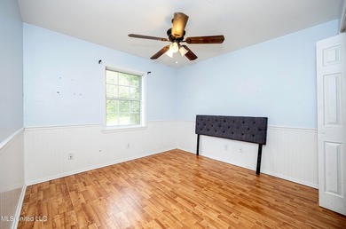 APPROVED SHORT SALE! 3 Bedrooms | 2 Bathrooms, Large bonus room - photo 29