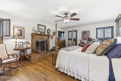 Welcome to this beautifully maintained 3-bedroom, 2.5-bath home - photo 30