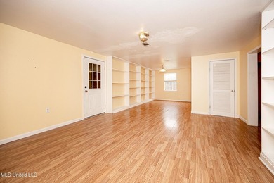 APPROVED SHORT SALE! 3 Bedrooms | 2 Bathrooms, Large bonus room - photo 35