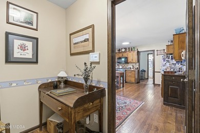 Welcome to this beautifully maintained 3-bedroom, 2.5-bath home - photo 39