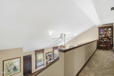 Welcome to this beautifully maintained 3-bedroom, 2.5-bath home - photo 40