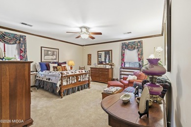 Welcome to this beautifully maintained 3-bedroom, 2.5-bath home - photo 41