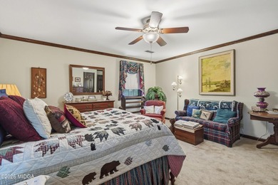 Welcome to this beautifully maintained 3-bedroom, 2.5-bath home - photo 42