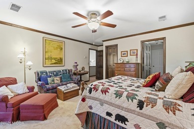 Welcome to this beautifully maintained 3-bedroom, 2.5-bath home - photo 43