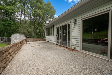 Discover the perfect blend of peaceful country living and modern - photo 6