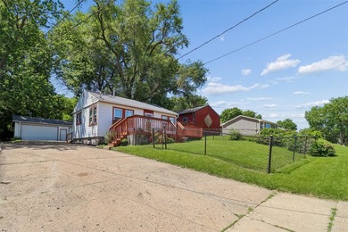 An insulated 3-car garage & a well-cared for 2 BR ranch are - photo 3