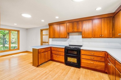 Located in desirable Spring Creek Estates, this charming ranch - photo 13