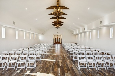 Located in the growing North Texas corridor, this exceptional 82 - photo 17