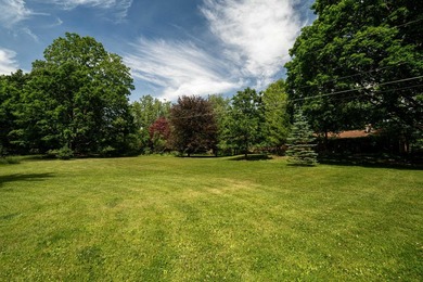 Located in desirable Spring Creek Estates, this charming ranch - photo 19