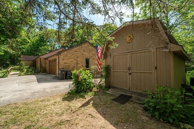 Located in desirable Spring Creek Estates, this charming ranch - photo 24