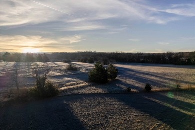 Located in the growing North Texas corridor, this exceptional 82 - photo 26