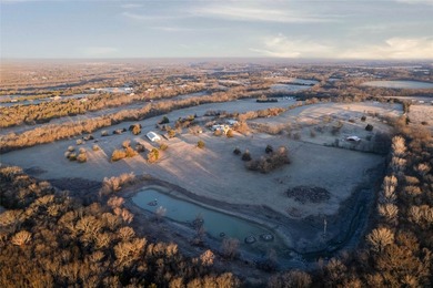 Located in the growing North Texas corridor, this exceptional 82 - photo 30