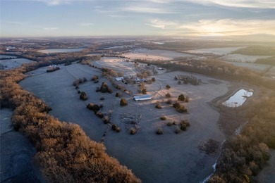 Located in the growing North Texas corridor, this exceptional 82 - photo 31