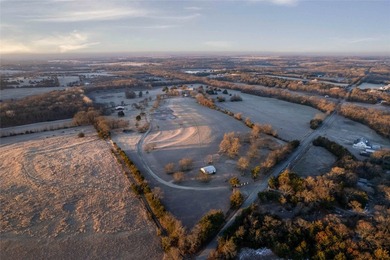 Located in the growing North Texas corridor, this exceptional 82 - photo 32