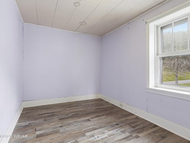 Nestled on 5 beautiful acres in the Howard area and just minutes - photo 33