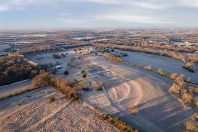 Located in the growing North Texas corridor, this exceptional 82 - photo 34