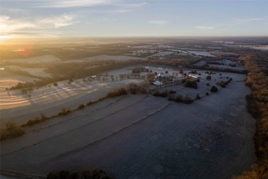 Located in the growing North Texas corridor, this exceptional 82 - photo 35