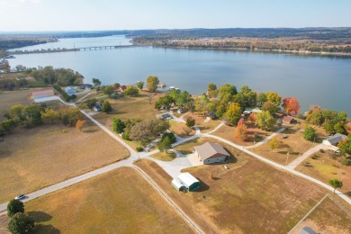 Grand Lake O the Cherokees Home Sale Pending in Grove Oklahoma