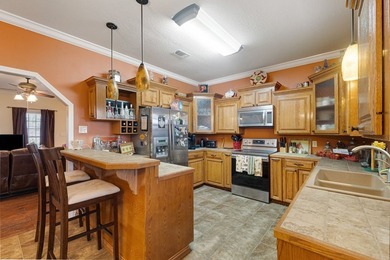 Charming 3-bedroom, 2-bath home situated on a spacious 0.82-acre - photo 12