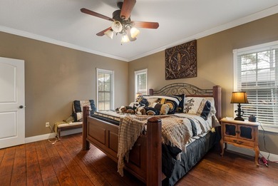 Charming 3-bedroom, 2-bath home situated on a spacious 0.82-acre - photo 15