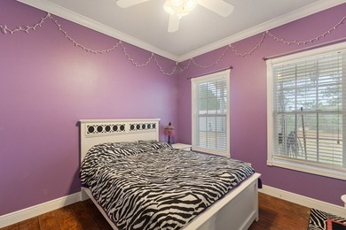 Charming 3-bedroom, 2-bath home situated on a spacious 0.82-acre - photo 18