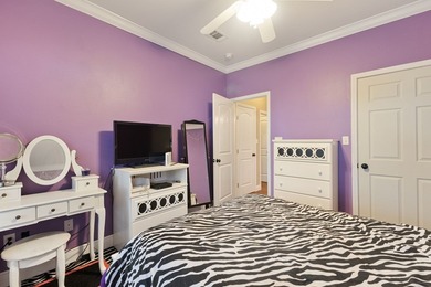 Charming 3-bedroom, 2-bath home situated on a spacious 0.82-acre - photo 19