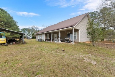 Charming 3-bedroom, 2-bath home situated on a spacious 0.82-acre - photo 20