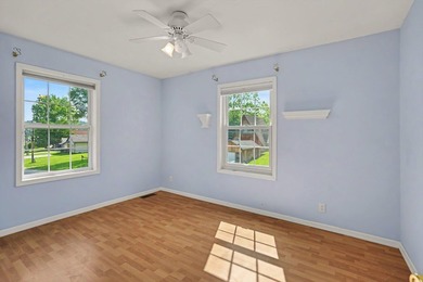 Stunning year-round 4-bedroom, 3-1/2 bath lake home on highly - photo 21