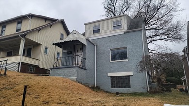 2 story, 2 bedroom, 1 full bath, Pittsburgh toilet in the - photo 2