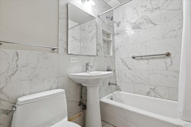 Huge Price Drop! Welcome to an oasis in the heart of downtown - photo 23