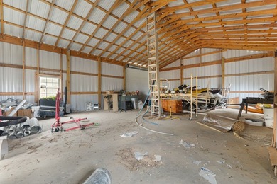 Charming 3-bedroom, 2-bath home situated on a spacious 0.82-acre - photo 27