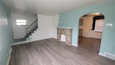 2 story, 2 bedroom, 1 full bath, Pittsburgh toilet in the - photo 8