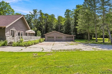 Welcome to this charming 2-bedroom, 2-bath A-Frame home nestled - photo 3