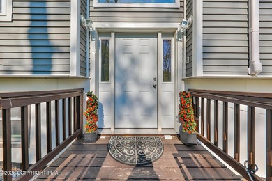 Beautiful 2-year-young bi-level home situated on a spacious - photo 2