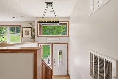 Discover the perfect combination of comfort, style, and lake - photo 3