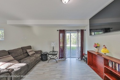 Beautiful 2-year-young bi-level home situated on a spacious - photo 6