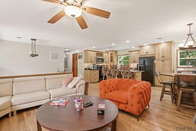 Discover the perfect combination of comfort, style, and lake - photo 9