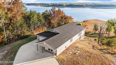 Looking for the ultimate lake life setup? This practically - photo 3