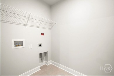 Welcome to the Hampton floor plan in the desirable Waterways - photo 14