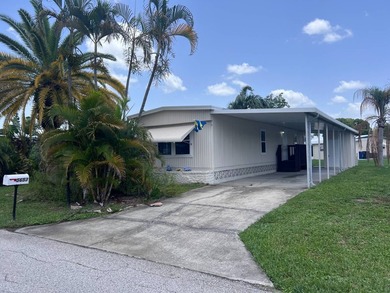 This beautifully remodeled 2 bedroom, 1 bathroom home is truly - photo 4