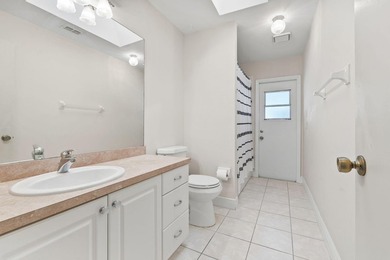 Beautifully maintained home in Port St. Lucie. Major updates - photo 15