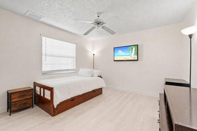 Beautifully maintained home in Port St. Lucie. Major updates - photo 16